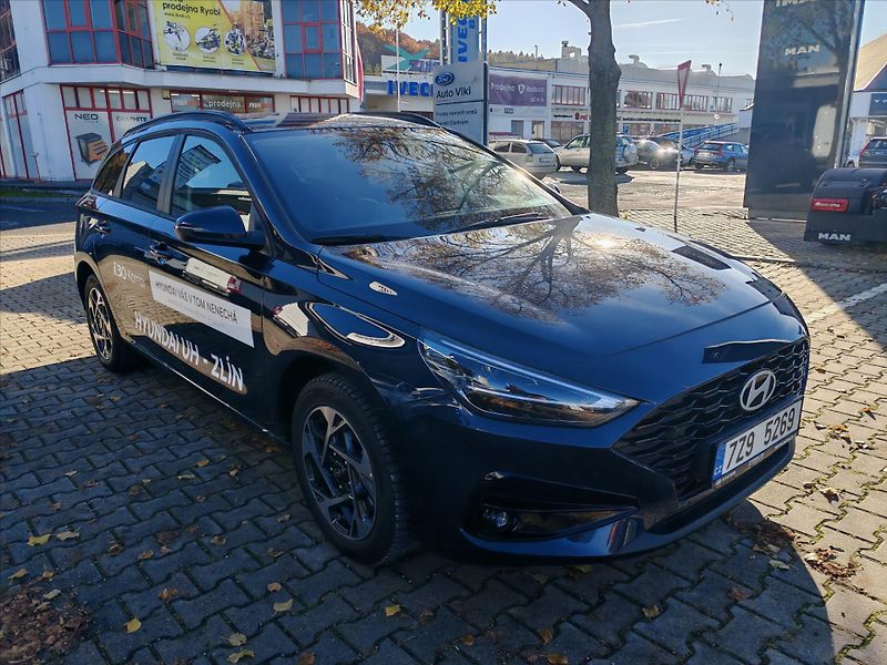 Hyundai i30 1,5 i  GO Czech! - fotka 6 z 10