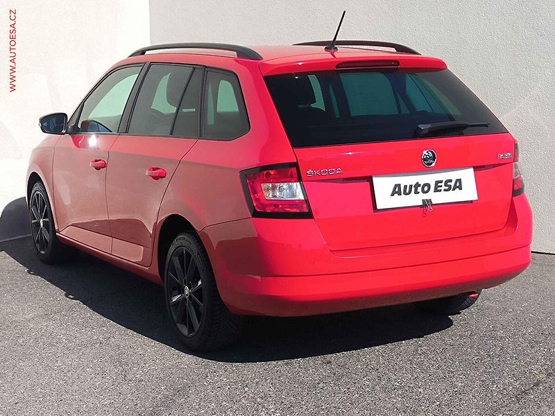 Škoda Fabia (2015) 1.2 TSI, ČR, Style, DSG - fotka 6 z 21