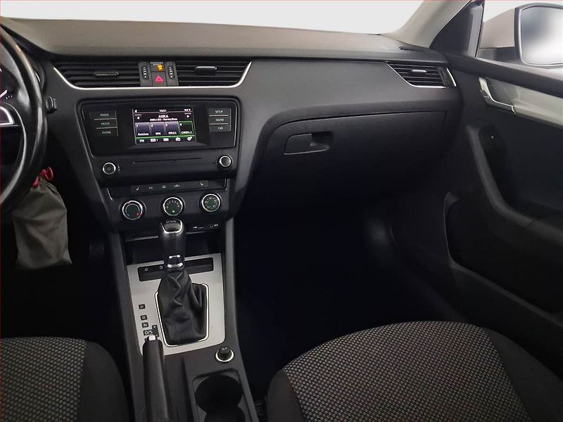 Škoda Octavia (2017) Ambition 2.0 TDI, Automat - fotka 8 z 16