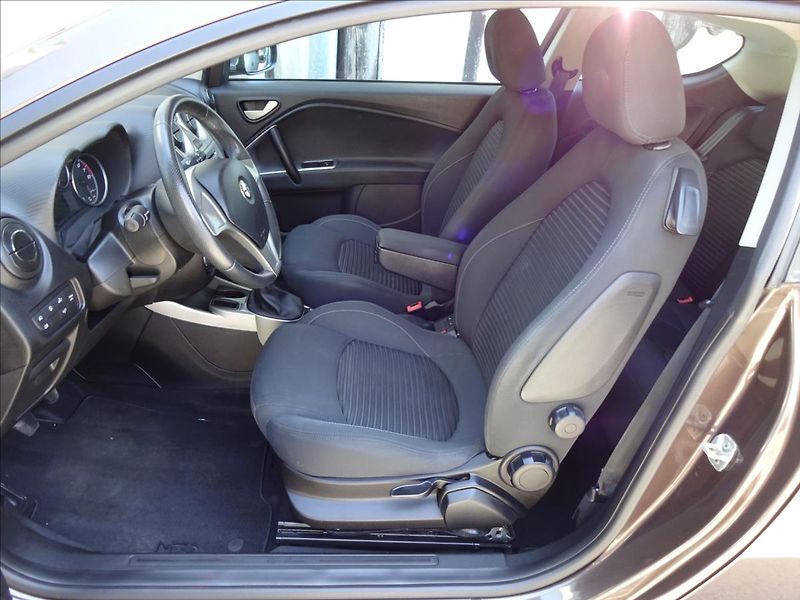 Alfa Romeo MiTo 1,4i 16V - fotka 15 z 42