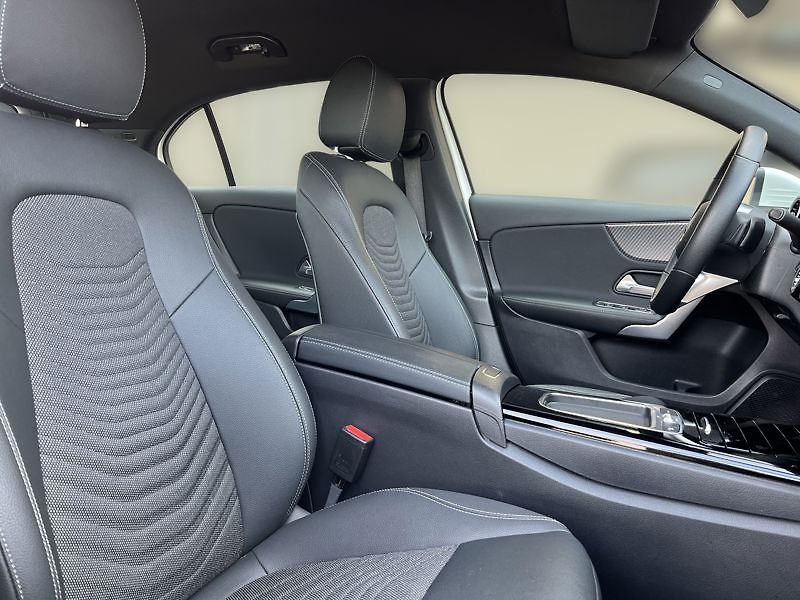 Mercedes-Benz Třídy A A-Třída 180 - fotka 16 z 18