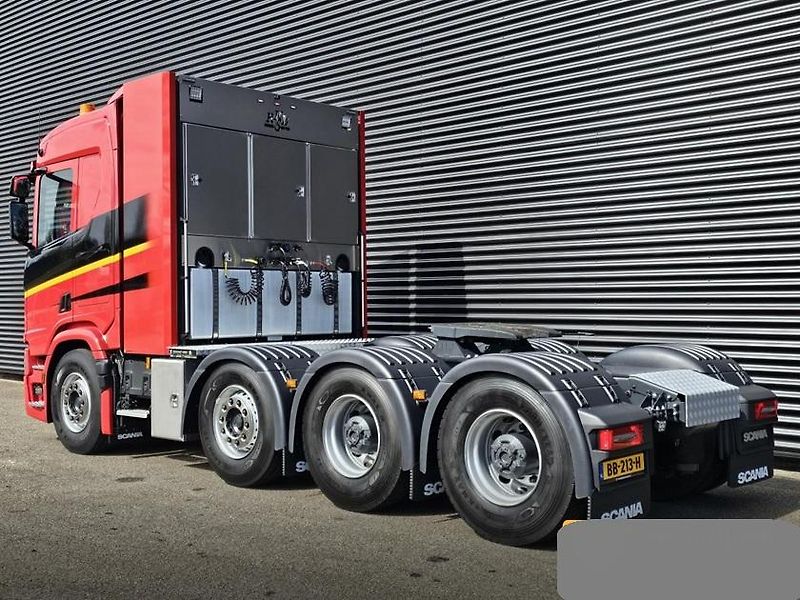 Scania (2024) R 560 8x4 tahač 180t EURO 6 - fotka 2 z 21