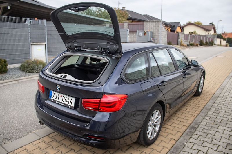 BMW Řada 3 - fotka 34 z 43