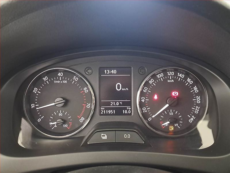 Škoda Rapid (2014) 1.2 TSI, Serv.kniha, Tempomat - fotka 11 z 15