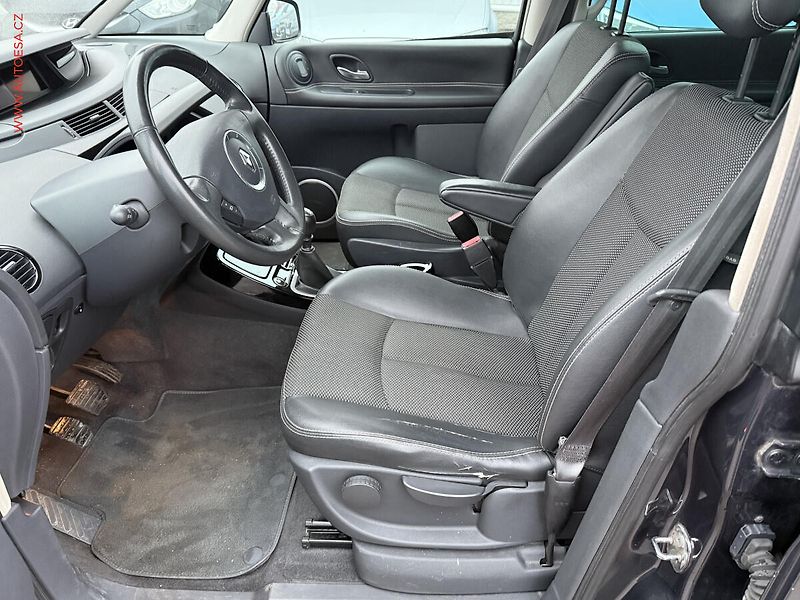 Renault Espace (2013) 2.0 dCi, AC, temp. STK3/28 - fotka 9 z 17