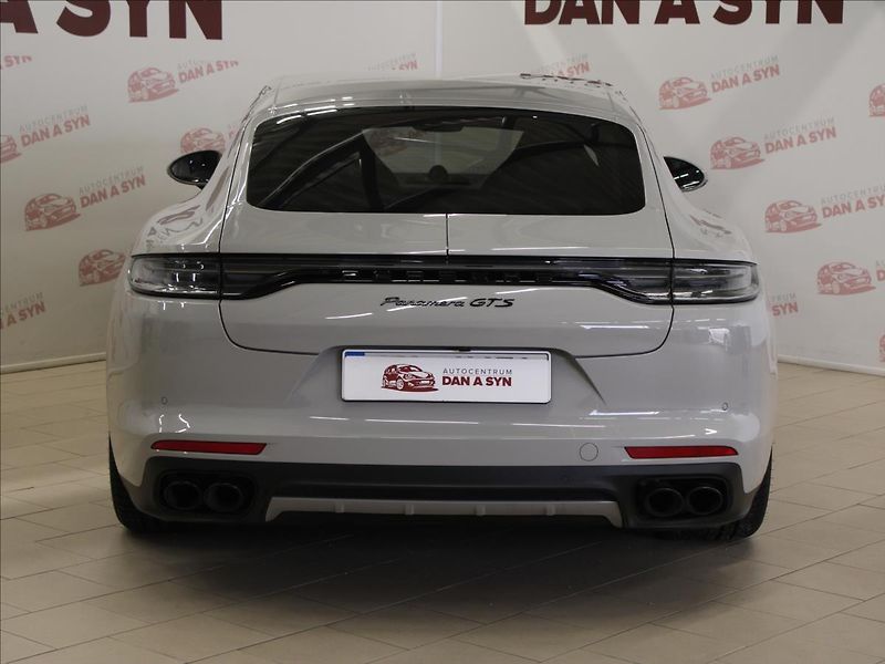 Porsche Panamera 4,0 GTS 368 kW zánovní stav - fotka 5 z 36
