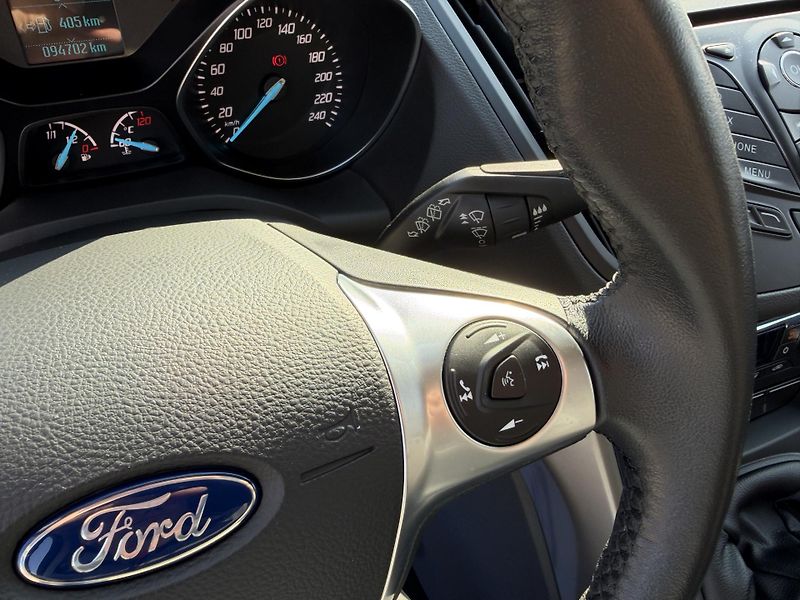 Ford Kuga 1,5 EcoBoost / 110kW  - fotka 16 z 50