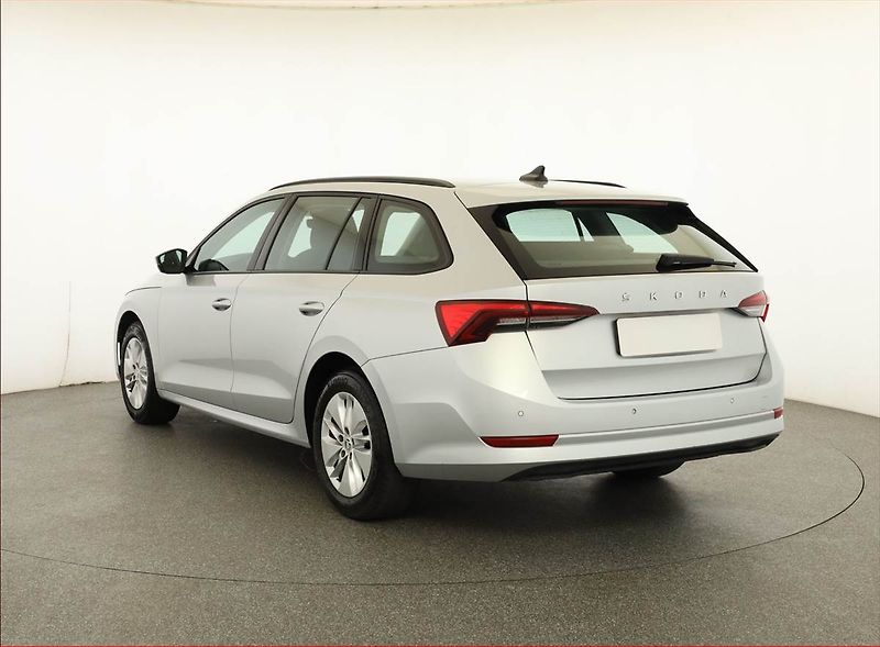 Škoda Octavia (2023) Ambition 2.0 TDI, ČR,1.maj - fotka 4 z 16