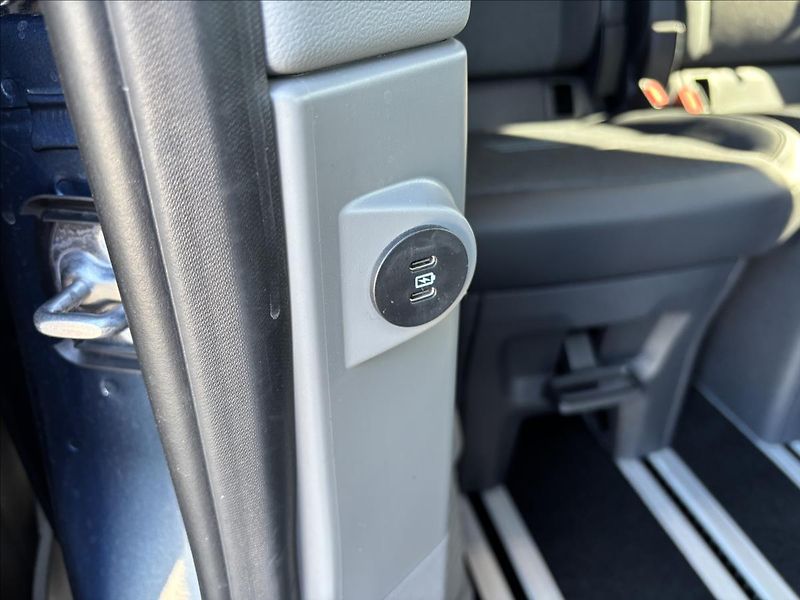 Ford Tourneo Custom 2,0 EcoBlue 125kW Active AWD - fotka 19 z 52