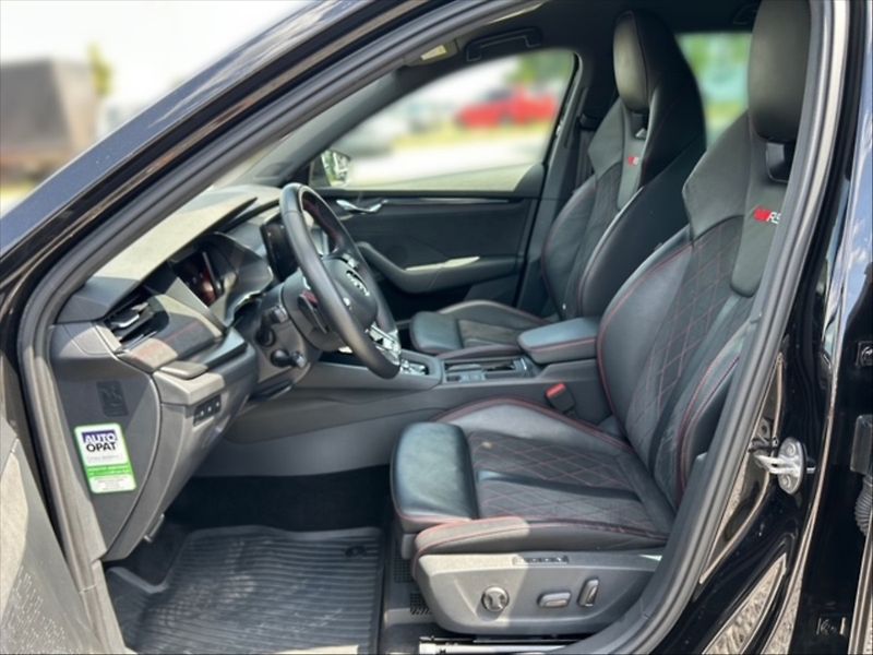 Škoda Octavia 2,0 TDI RS AT - fotka 7 z 11