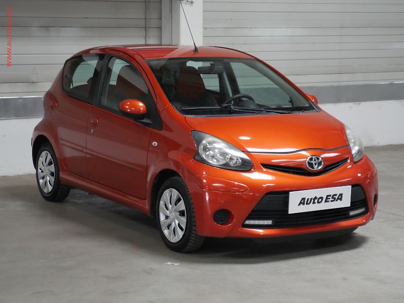 Toyota Aygo (2012) 1.0i, ČR, AC - fotografie inzerátu