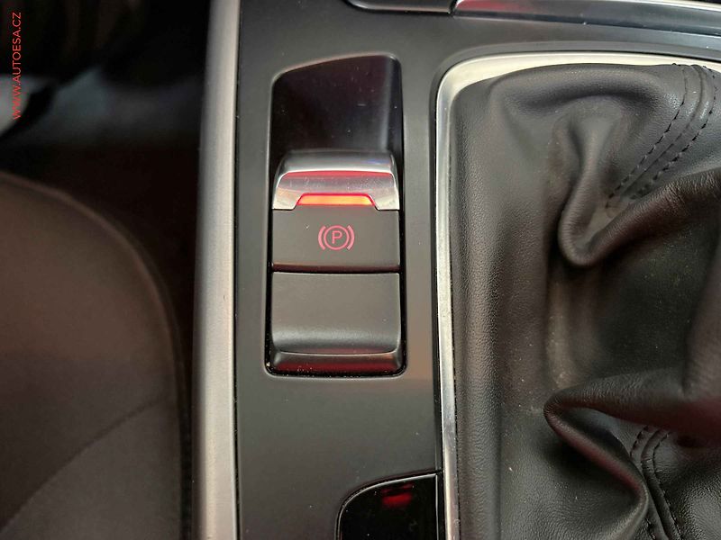 Audi A4 (2014) 2.0 TDi, AC, bixen - fotka 16 z 16