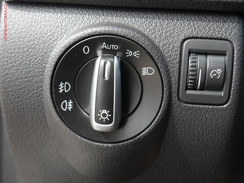 Volkswagen Tiguan (2012) 2.0TDi 4x4, ČR, Bixen, AC - fotka 14 z 19