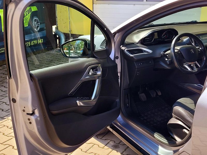 Peugeot 2008 PT Allure *ROZVODY*serv.kn     - fotka 29 z 46