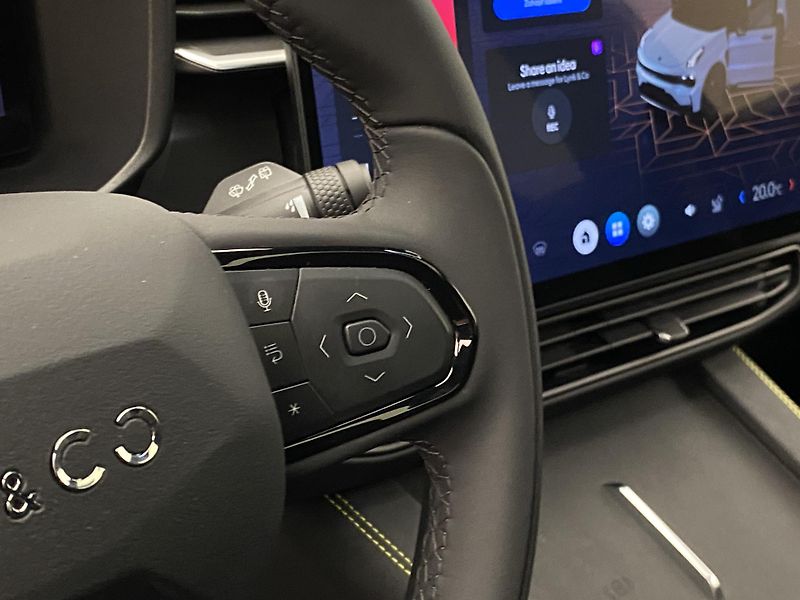 Lynk & Co 01 MORE PHEV AUT CZ 1.maj - fotka 20 z 93