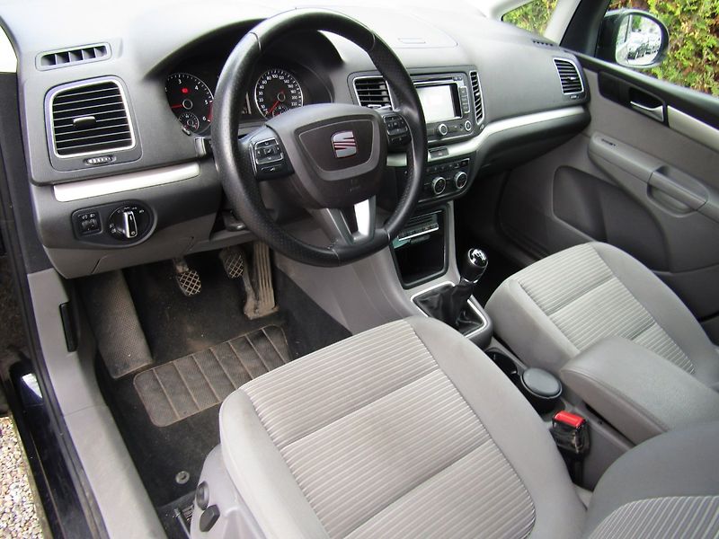 Seat Alhambra (2014) 2.0 TDI 103kW 4KIDS - fotka 13 z 44