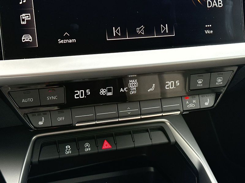Audi A3 (2022) 1.0 TSI MHEV Basis - fotka 14 z 30