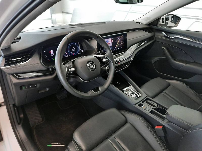 Škoda Octavia (2022) Combi Style Plus 2.0 TDI (110k - fotka 6 z 33