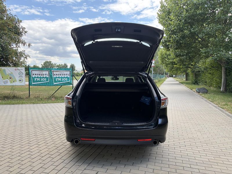 Mazda 6 2.0 Active - fotka 17 z 30