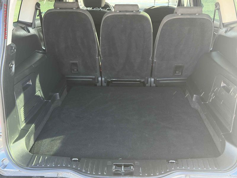 Ford S-MAX (2007) 1.8 TDCi, AC, tažné - fotka 7 z 17