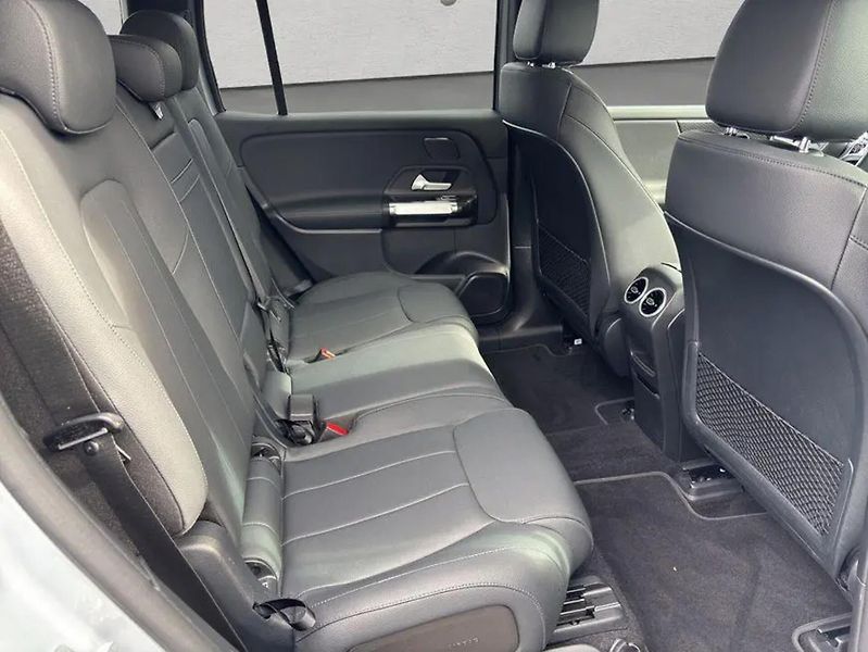 Mercedes-Benz EQB 300 4M Progressive 7 míst 360 - fotka 20 z 22