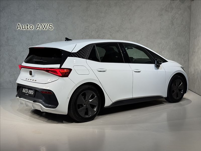 Cupra Born 150kW LED Tepelko Kamera - fotka 8 z 50