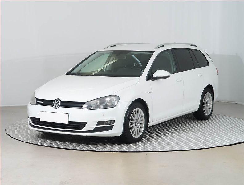Volkswagen Golf (2014) 1.6 TDI, Navi, Tempomat - fotka 2 z 23