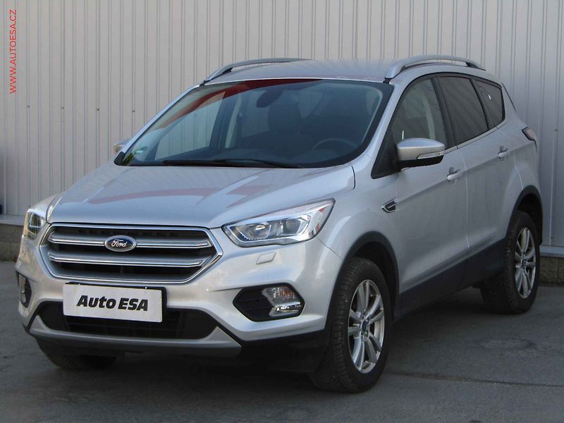 Ford Kuga (2019) 1.5 EB, AC, navi, park.asist - fotka 3 z 21