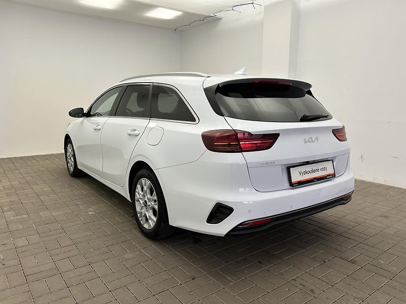 Kia Ceed 1.5 T- GDI TOP - fotka 21 z 23