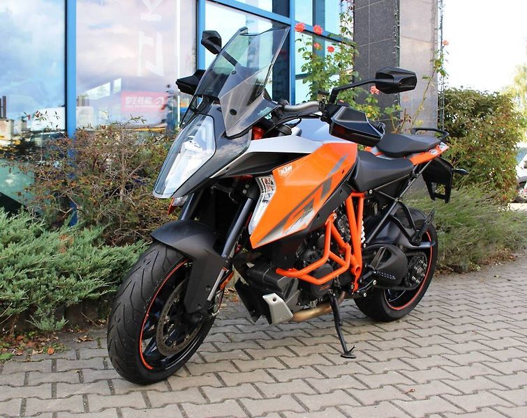 KTM 1290 Super Duke GT (2019) 2019 TOP STAV - AKCE - fotka 1 z 8