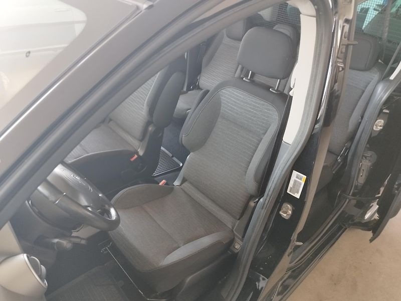 Citroën Berlingo (2017) MULTISPACE,LED,NAVI,KLIMA,SER - fotka 21 z 38