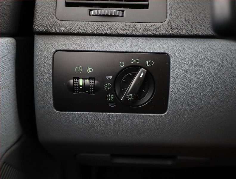 Škoda Fabia (2001) 1.4, po STK, jezdí skvěle - fotka 11 z 12