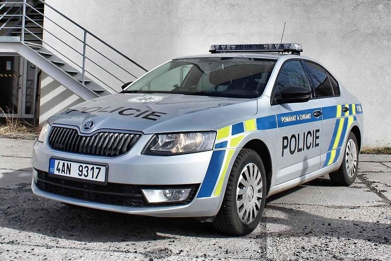 V 70. letech začaly být policejní vozy žluté