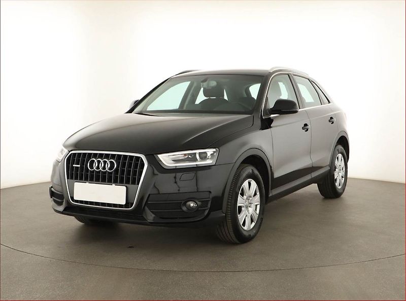 Audi Q3 (2014) Exclusive 2.0 TDI, 4X4 - fotka 2 z 14