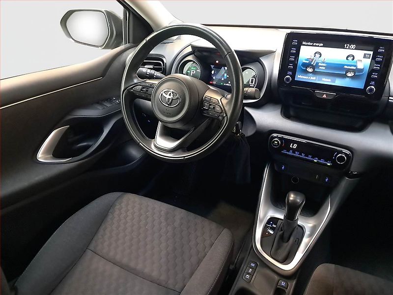 Toyota Yaris (2021) 1.5 VVT-i Hybrid, Automat - fotka 7 z 21