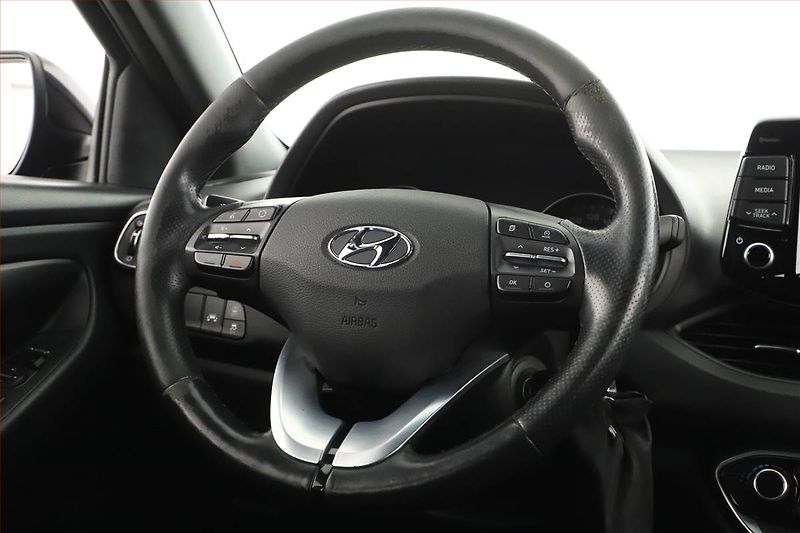 Hyundai i30 (2019) 1.4 T-GDI, Automat, Navi - fotka 8 z 16