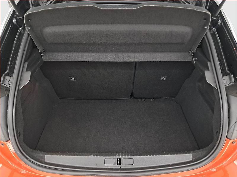 Opel Corsa (2021) GS-Line 50 kWh, SoH 90% - fotka 14 z 19