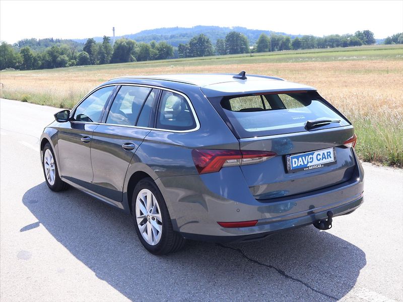 Škoda Octavia 2,0 TDI DSG Matrix Virtual DPH - fotka 5 z 25