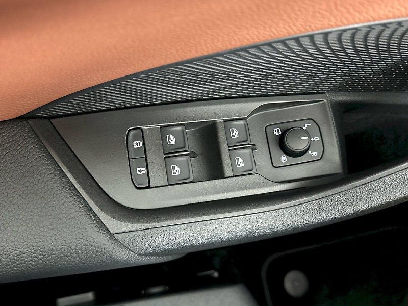 Škoda Octavia (2025) Combi 1.5TSI 110kW Exclusive S - fotka 28 z 34
