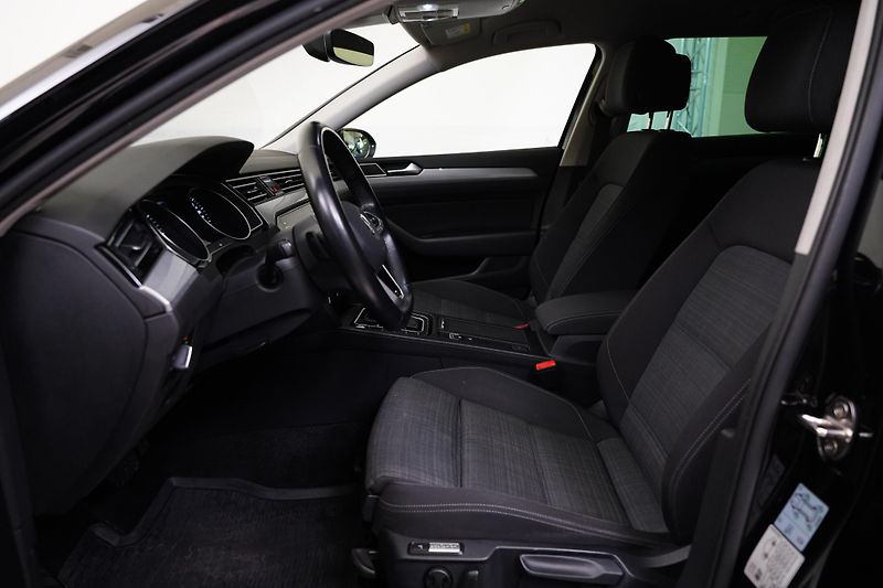 Volkswagen Passat - fotka 5 z 6