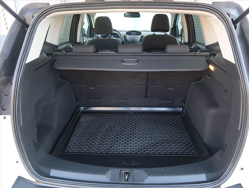 Ford Kuga (2016) 1.5 EcoBoost, Serv.kniha - fotka 13 z 20