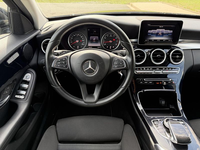 Mercedes-Benz Třídy C 180 CGI AUTOMAT LED NAVIGACE - fotka 13 z 38
