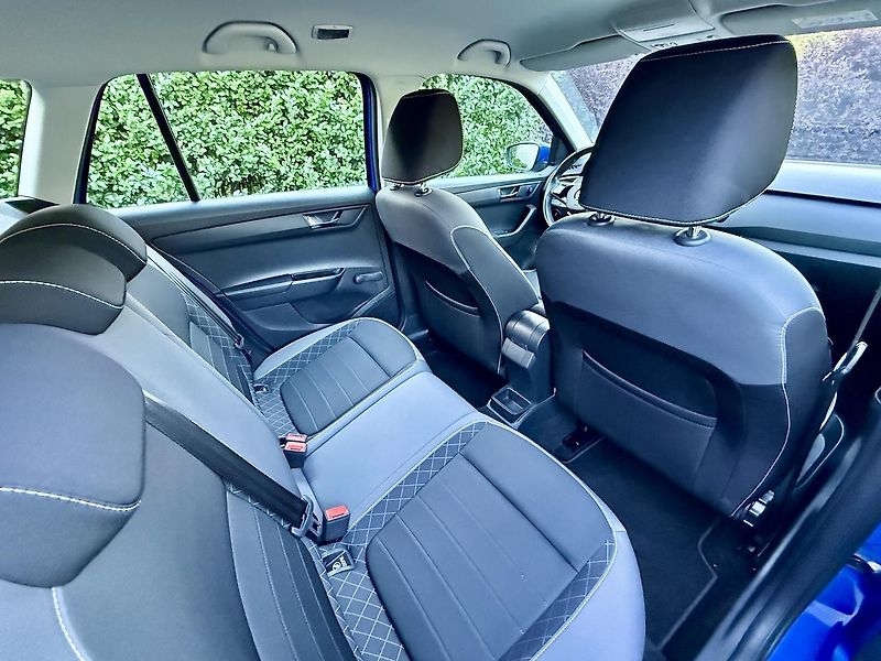 Škoda Fabia 1.0TSi 70kW ZÁRUKA,TAŽNÉ - fotka 10 z 17