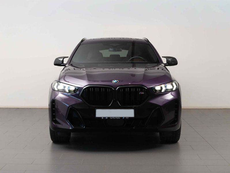 BMW X6 M60i - fotka 2 z 22