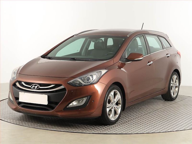 Hyundai i30 (2013) 1.6 CRDi, Serv.kniha, Navi - fotka 2 z 17