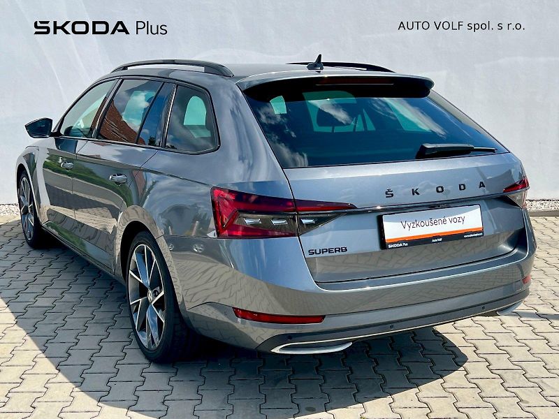 Škoda Superb (2024) kombi SportLine 2.0 TDI 147 kW - fotka 8 z 40