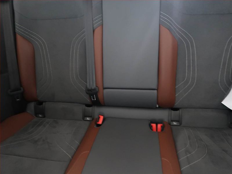 Volkswagen ID.4 (2021) Pro Perf. (82 kWh), SoH 87% - fotka 10 z 16