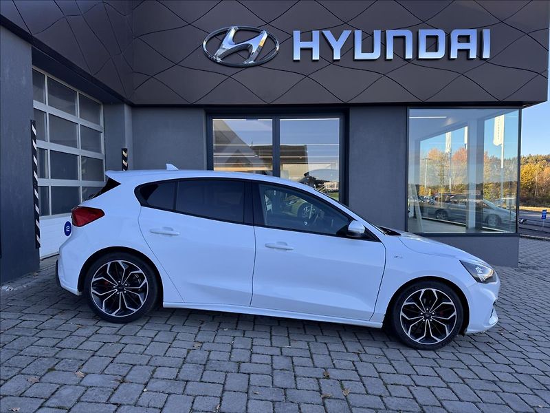 Ford Focus 1,0 ST-Line - fotka 3 z 16