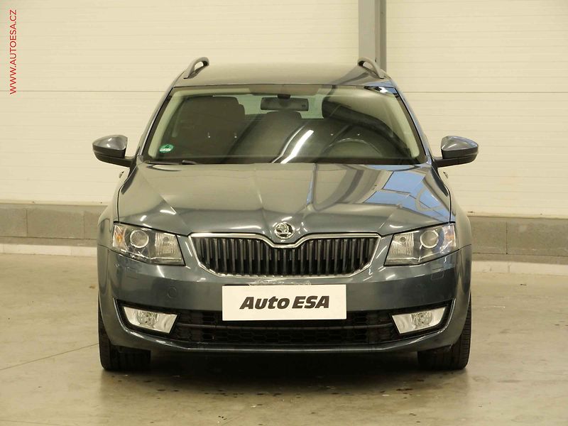 Škoda Octavia (2015) 1.4 TSi, Edition, xenon - fotka 2 z 14