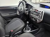 Hyundai i20 (2014) 1.2i Velmi pěkný - náhled 18